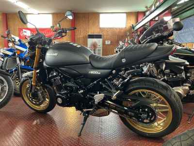 Kawasaki Z900RS 2025