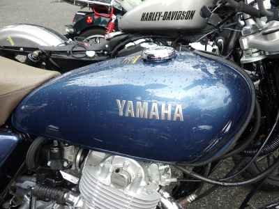 Yamaha SR400 2020