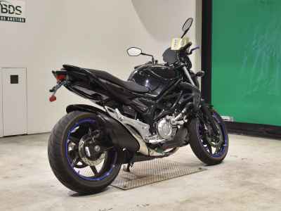 Suzuki Gladius SFV400 2012