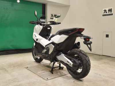 Honda X-Adv 750 2025