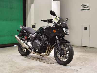 Honda CB400 Super Boldor 2021
