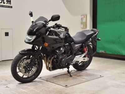 Honda CB400 Super Boldor 2021