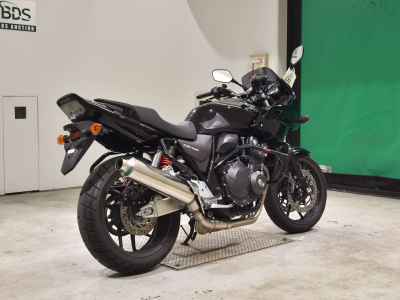 Honda CB400 Super Boldor 2021