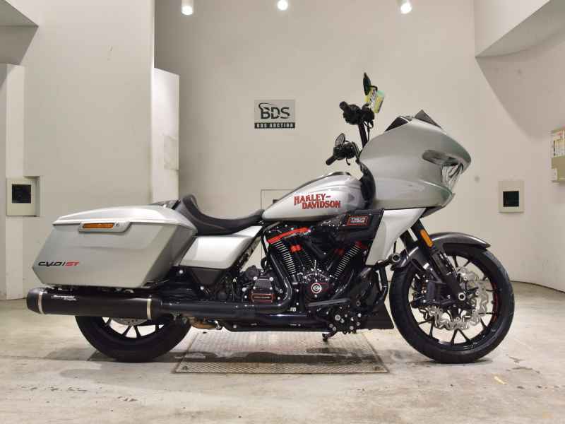 Harley-Davidson FLTRXSTSE1980 CVO 2025