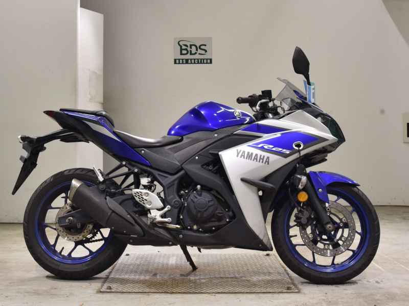 Yamaha YZF-R25 2015