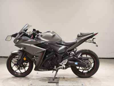 Yamaha YZF-R25 2016
