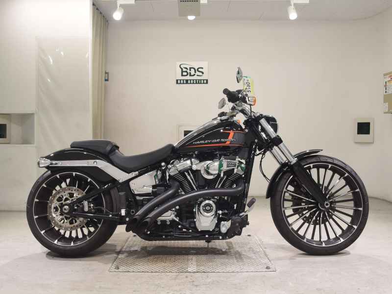 Harley-Davidson Breakout FXBR1920 2023