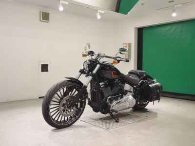 Harley-Davidson Breakout FXBR1920 2023