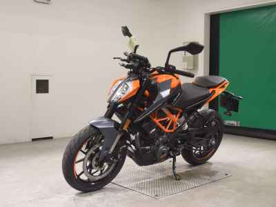 KTM 390 Duke 2025