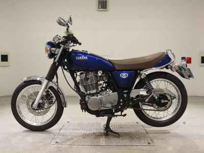 Yamaha SR400 2021