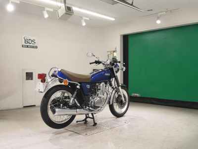 Yamaha SR400 2021