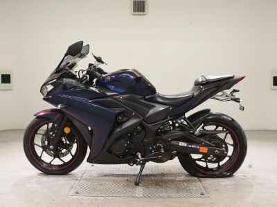 Yamaha YZF-R25 2015