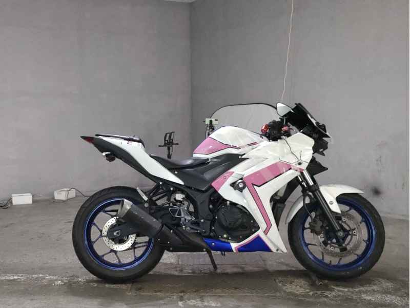 Yamaha YZF-R25 2015