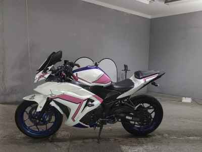 Yamaha YZF-R25 2015
