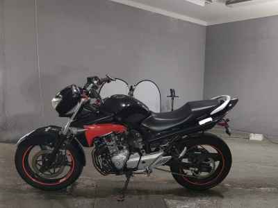Suzuki GSR250