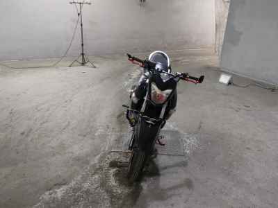 Suzuki GSR250