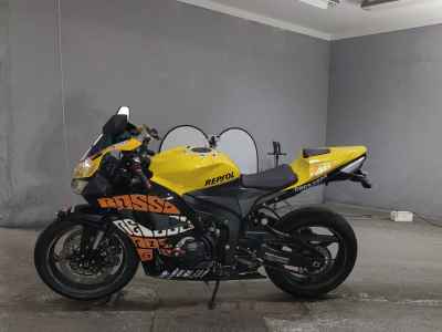Honda CBR600RR 2011