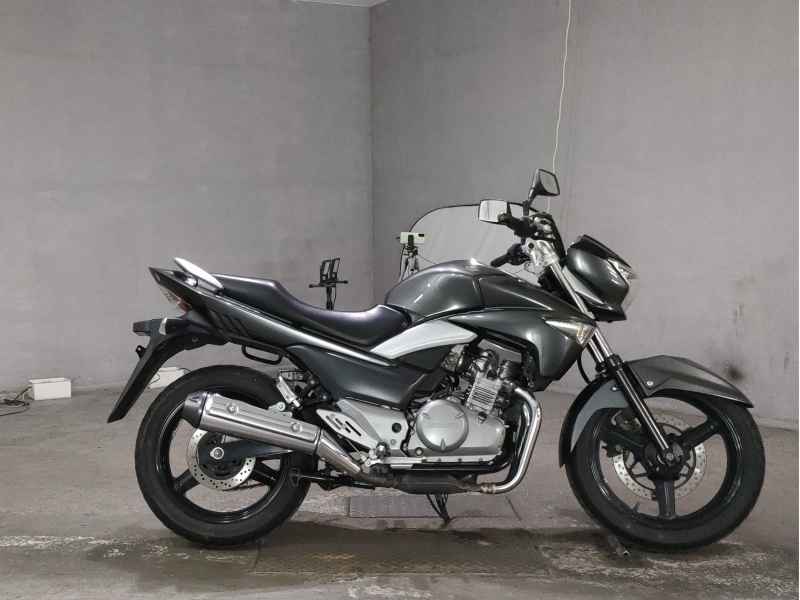 Suzuki GSR250