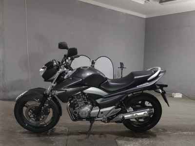 Suzuki GSR250