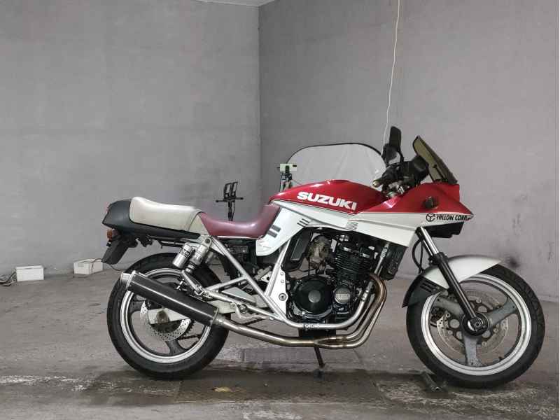 Suzuki GSX250S Katana