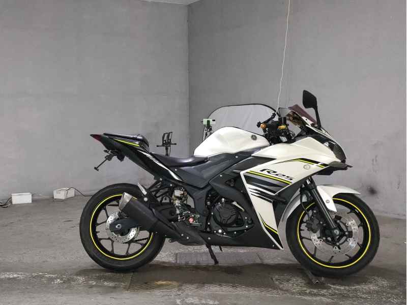 Yamaha YZF-R25 2017