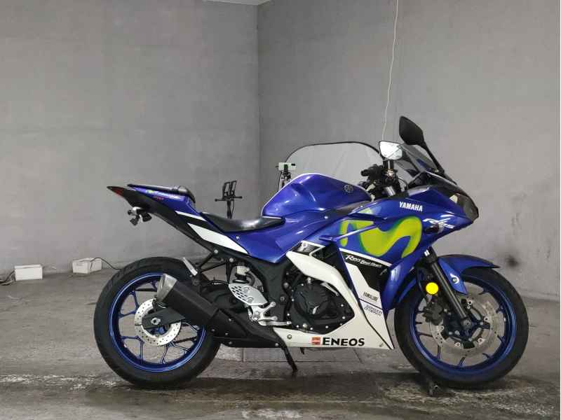 Yamaha YZF-R25 2015