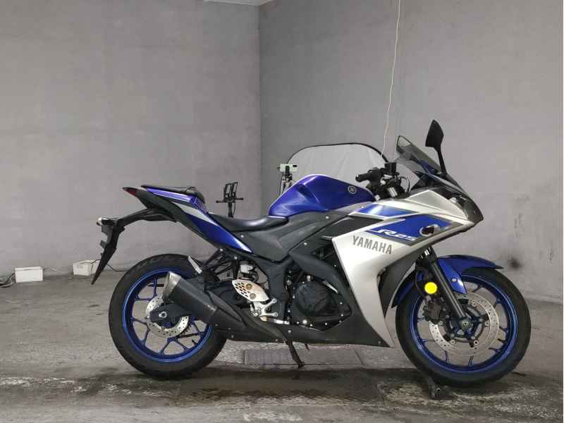 Yamaha YZF-R25 2015