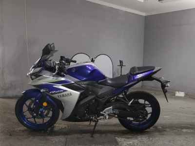 Yamaha YZF-R25 2015