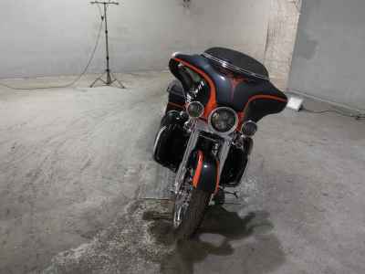 Harley-Davidson Street Glide FLHXSE1800 CVO 2011