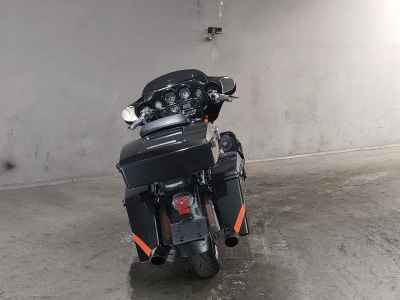 Harley-Davidson Street Glide FLHXSE1800 CVO 2011