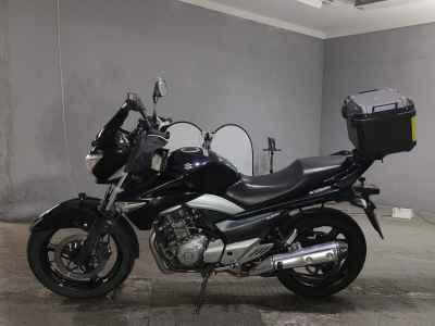 Suzuki GSR250