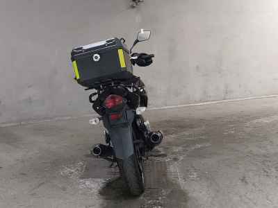 Suzuki GSR250