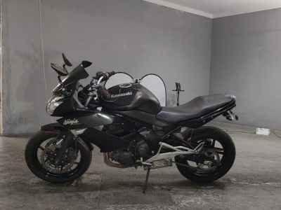Kawasaki Ninja 400R 2011