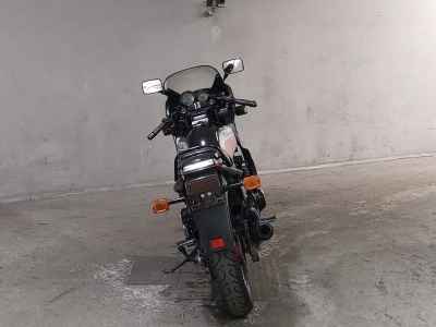 Kawasaki GPZ750 2025