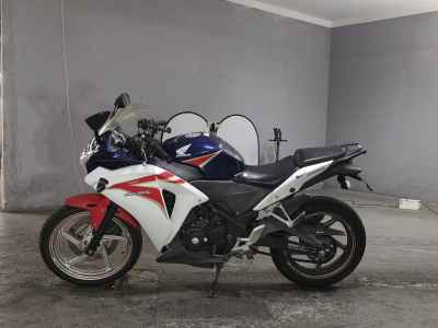 Honda CBR250R 2011