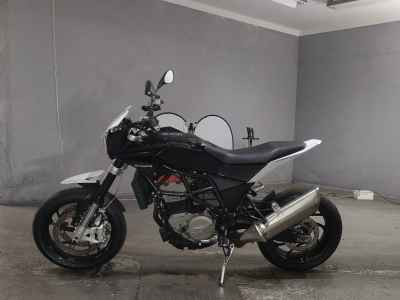 Husqvarna ﾇｰﾀﾞ900 2012