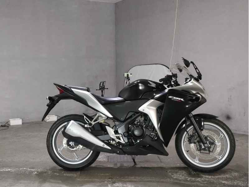 Honda CBR250R 2011