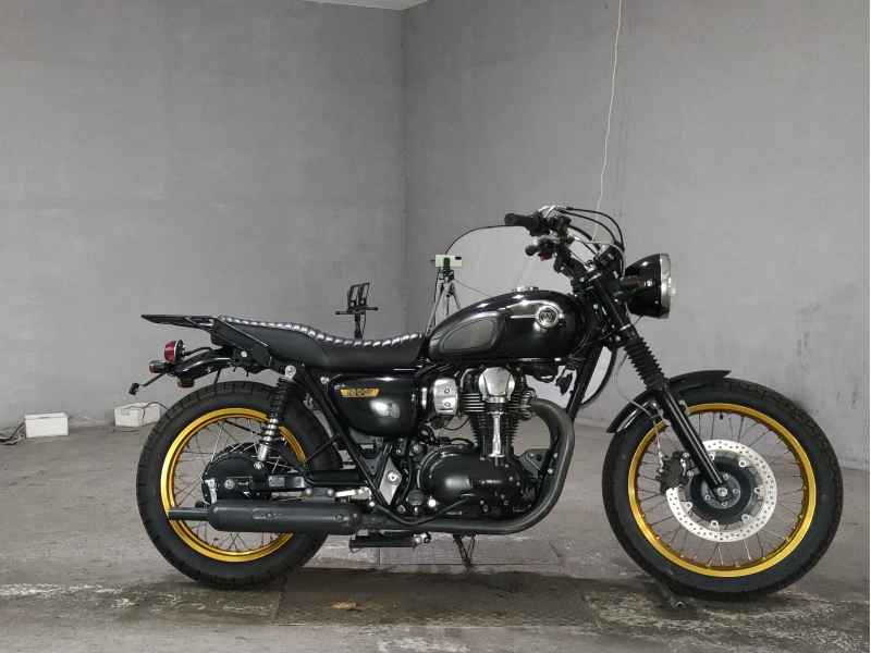 Kawasaki W800 2011