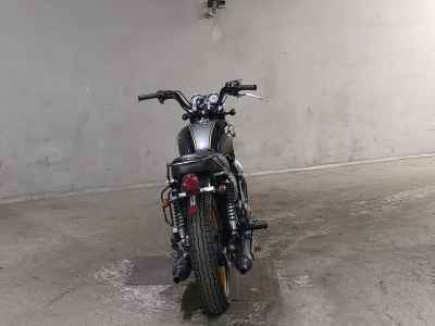Kawasaki W800 2011