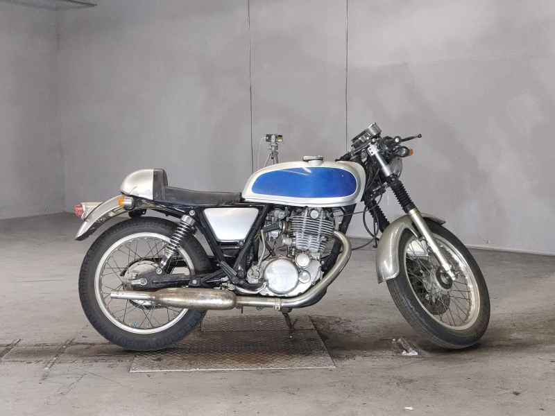 Yamaha SR400