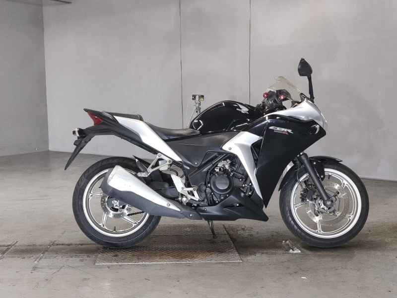 Honda CBR250R 2011
