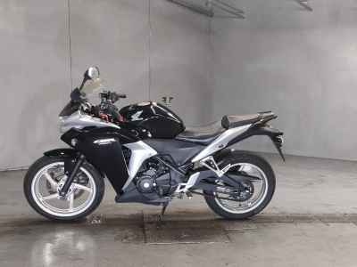 Honda CBR250R 2011