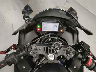Yamaha YZF-R25 2021