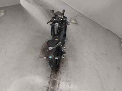 Yamaha YZF-R25 2015