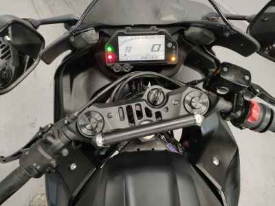 Yamaha YZF-R25 2021