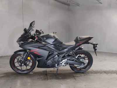 Yamaha YZF-R25 2017