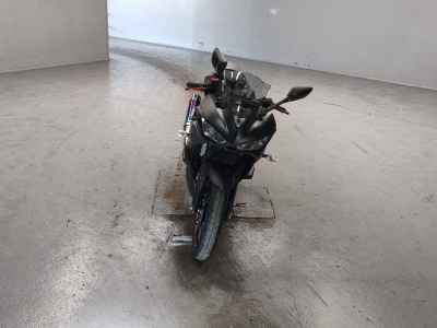 Yamaha YZF-R25 2017