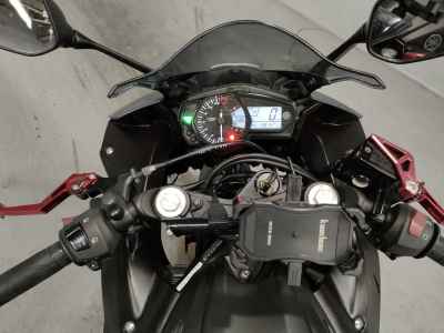 Yamaha YZF-R25 2017