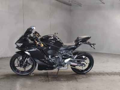 Kawasaki Ninja ZX-25R 2021