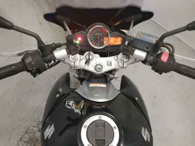 Suzuki GSR250
